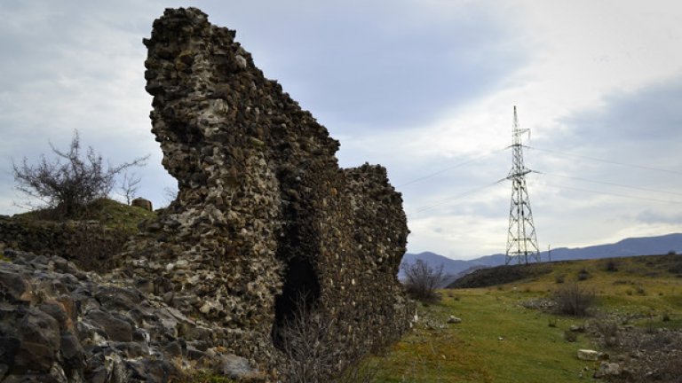 Активно използвана през Средновековието, тази крепост води началото си от Античността. Построена е от тракийското племе Койлалети, обитавало околните земи.