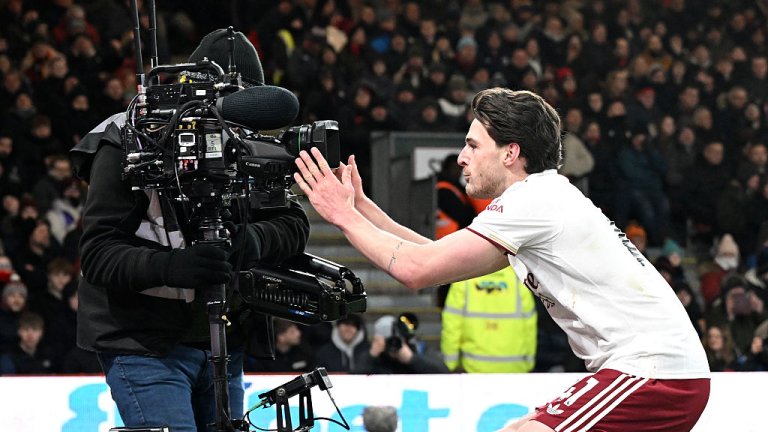 Арсенал прибави нови три точки след победа на "Виталити"