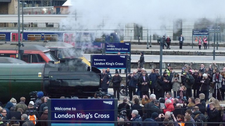 Често машината се посреща и изпраща така.