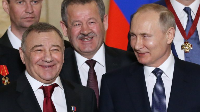 Аркадий Ротенберг и Владимир Путин са добри приятели още от младежките си години, когато тренират в един и същ спортен клуб по джудо