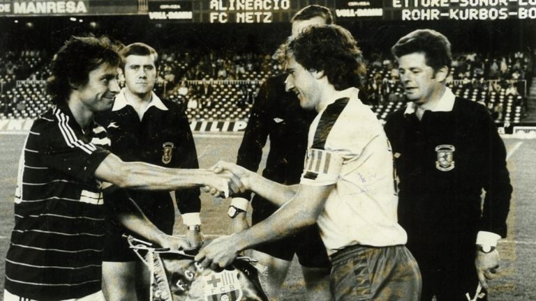 Метц шокира "Камп Ноу"
След като игра на полуфинал в предишната година, Барселона очакваше да се представи успешно и през сезон 1984/85 в турнира за КНК. Каталунците обаче отпаднаха още в първия кръг от Метц след победа с 4:2 като гости и загуба 1:4 у дома.
