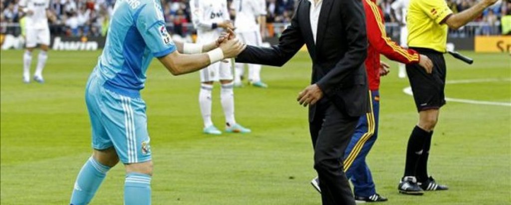 Друг голям испански спортен герой - Алберто Контадор, също не крие любовта си към Реал, на който има членска карта вече 20 години. Колоездачният шампион е близък приятел на Икер Касияс и Серхио Рамос.