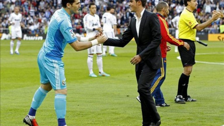Друг голям испански спортен герой - Алберто Контадор, също не крие любовта си към Реал, на който има членска карта вече 20 години. Колоездачният шампион е близък приятел на Икер Касияс и Серхио Рамос.