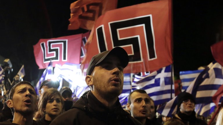 Възходът и падението на партията, която съдът в Атина обяви за престъпна група