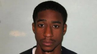 "Ръцете му бяха оплискани с кръв, но продължаваше да играе!": Футболистът, който бе тикнат зад решетките до живот