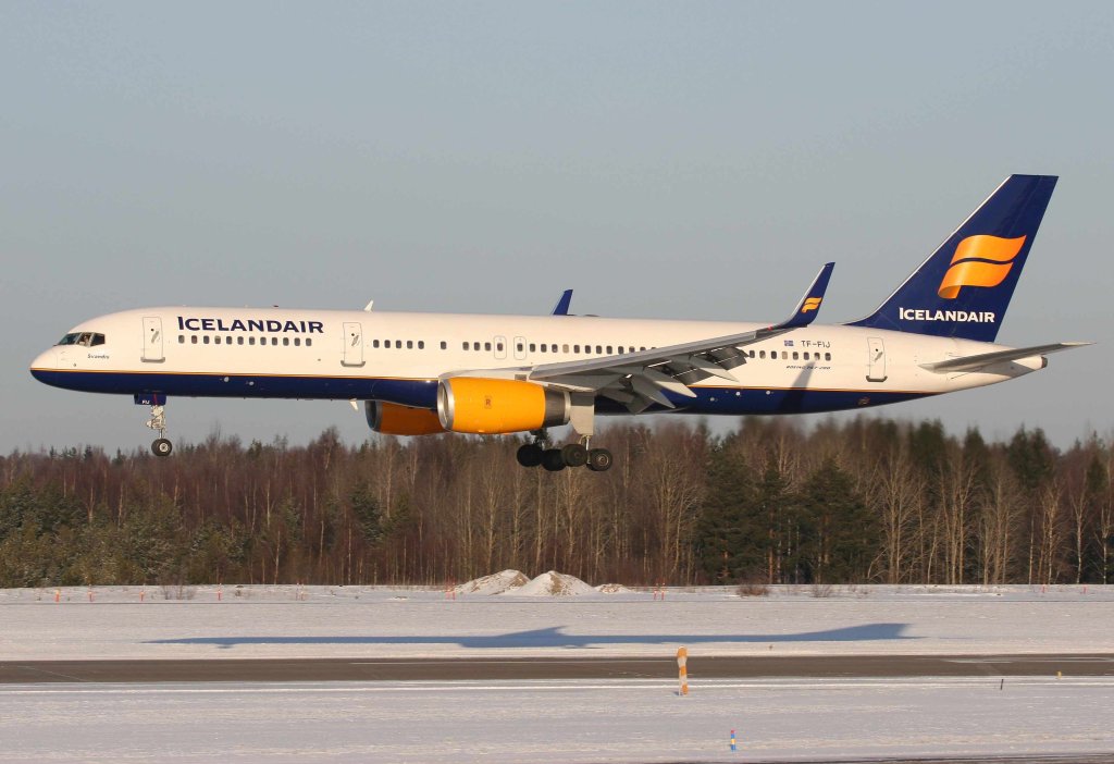 icelandair-757-200-wl-tf-fij-99ldg-arn-sjlr