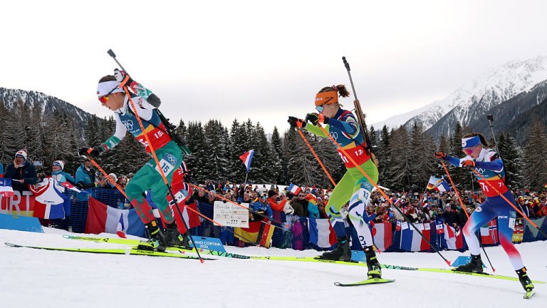Българската щафета остана 12-та в биатлона при жените, френската доминация продължава