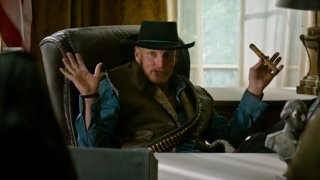 Продължението на черната комедия Zombieland изпраща Талахаси (Уди Харелсън) и компания в Белия дом, който да превърнат в свой собствен дом и крепост срещу зомбитата.