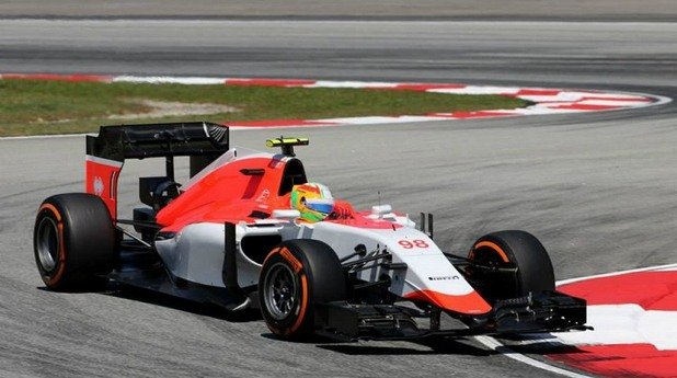 Manor използва колата си от миналата година и много назад от колоната във Формула 1