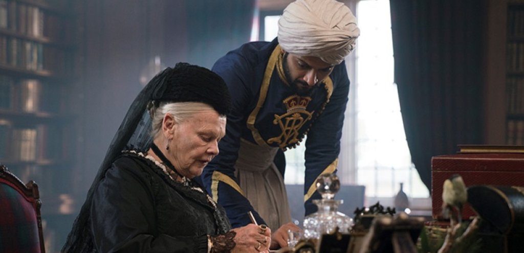 Victoria and Abdul (Великобритания)
Поредното гмуркане на Стивън Фреърс в историята на британското кралско семейство. Този път историята е за Кралица Виктория и приятелството й с индийския й прислужник. Филмът до голяма степен  е базиран на истинскат