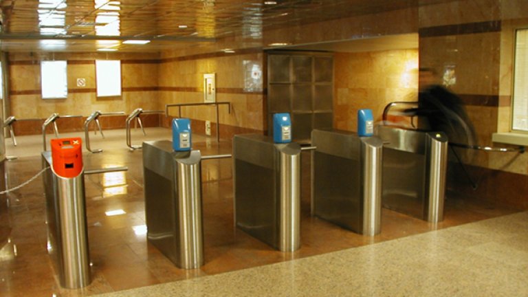 12 метрова подземна кухина грози метрото при "Дружба" от сериозни деформации