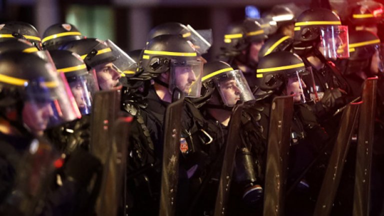 Кръв и в Лил: 36 арестувани, 16 в болница (видео)