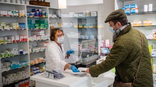 Потребители са алармирали за липса и на кортикостероиди и дори аспирин