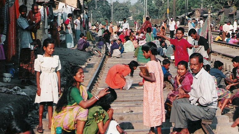 Демографски бум в Индия и Африка предрича американското Бюро за преброяване на населението