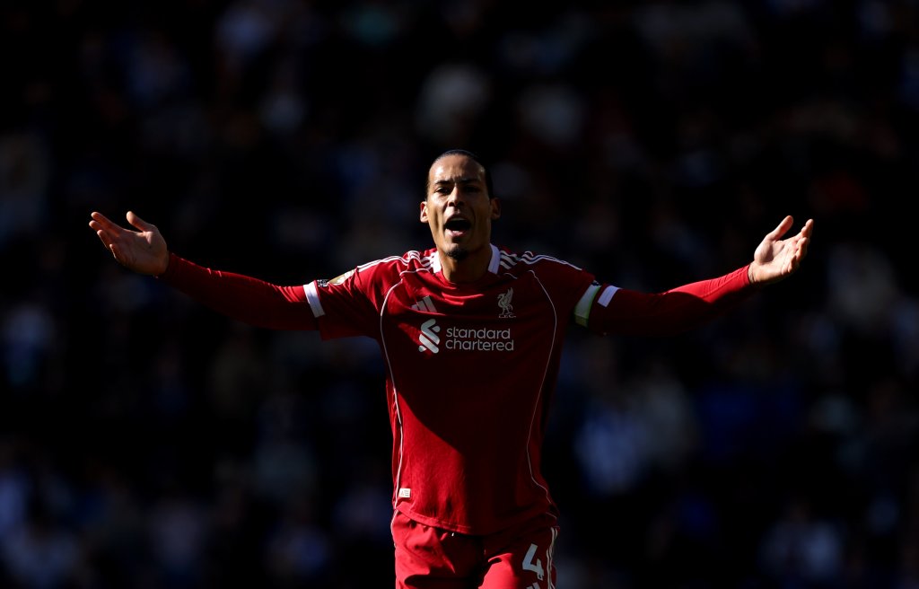 Слот няма бъдеще на "Анфийлд", ако Ливърпул изглежда по този начин