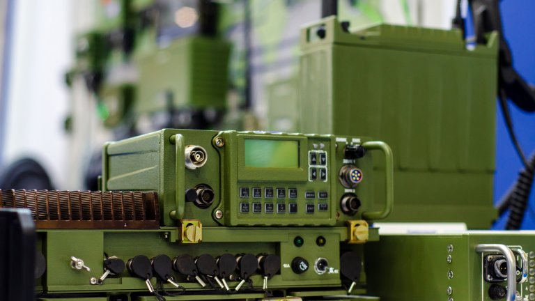 И в момента UVB-76, както е известно радиото, излъчва монотонното си жужене