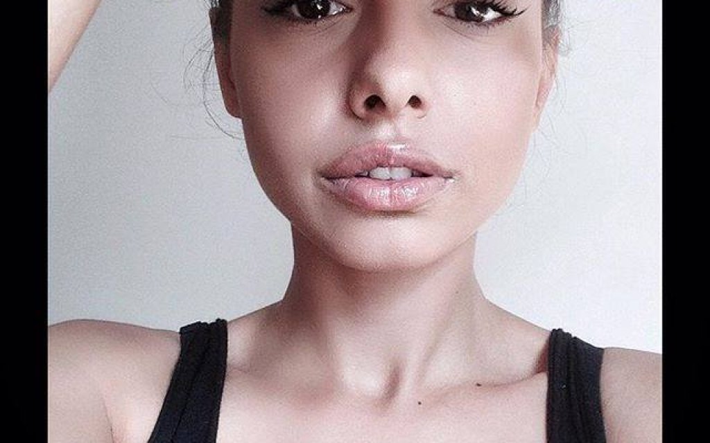 Lariss обожава selfies