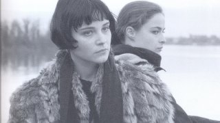 Екран все ни свързва, екран ни дели