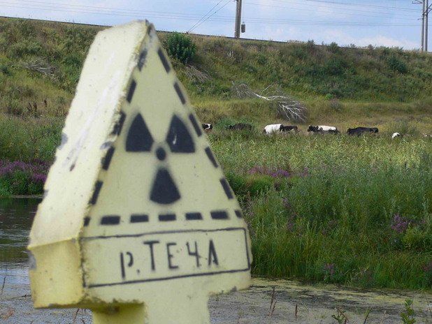 Езеро Карачай, Русия Количеството радиация, което идва от депото за ядрени отпадъци в района, е толкова голямо, че човек може да получи смъртоносна доза само за час пребиваване в зоната на река Теча
