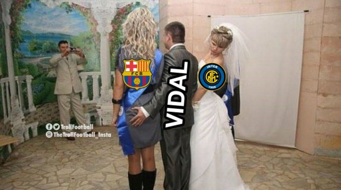 Барселона съблазни и Артуро Видал.