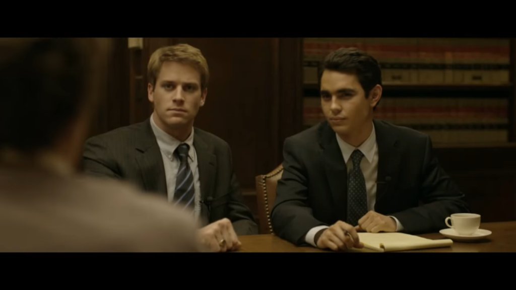 "Социалната мрежа" (2010) 
Макс Мингела, който е с италианско и китайско потекло, играе индиеца Дивя Нарендра - бизнес партньор на близнаците Уинкълвос. 