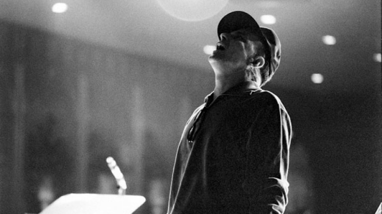 Синатра дори репетира с бейзболна шапка на главата