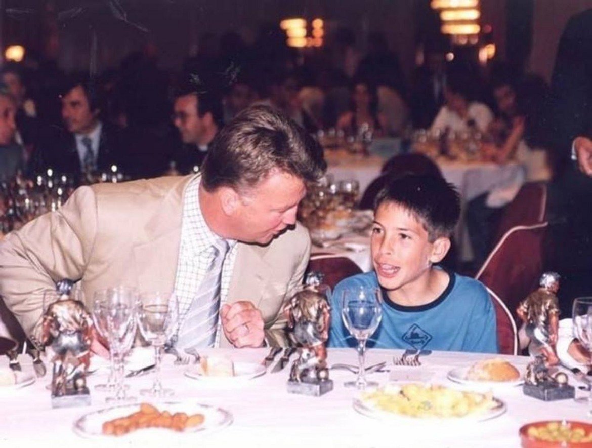 Луис ван Гаал с младия Жорди Алба