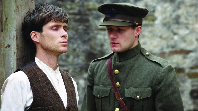 Вятърът в ечемичените ниви / The Wind That Shakes the Barley (2006)
Драматичният военен филм с Килиан Мърфи и Патрик Делани разказва историята на двама братя, които се включват в републиканската армия в борбата за независимост през 1919-1921. Филмът беше посрещнат с високи оценки, а режисьорът Кен Лоуч спечели "Златна палма" в Кан за него.