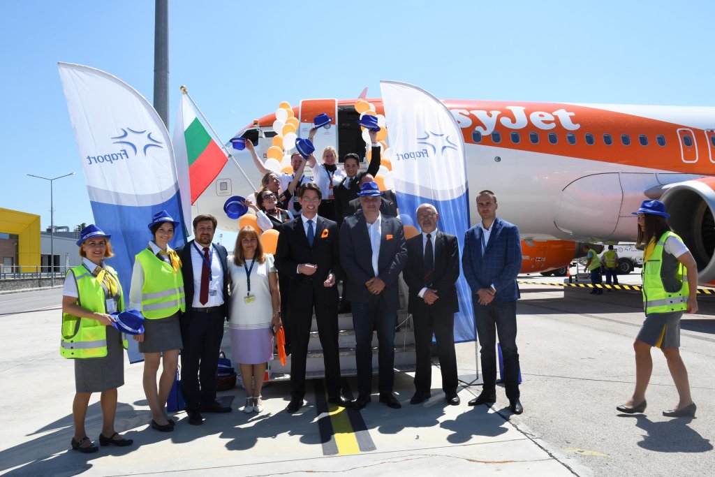 easyJet отпразнува своя първи полет от Варна