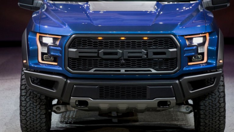 "Без значение дали притежавате Blackberry, iPhone, или която и да е от различните разновидности на Android устройства, телефонът ви ще е съвместим със системата Sync," казва Дон Бътлър, изпълнителен директор на Ford