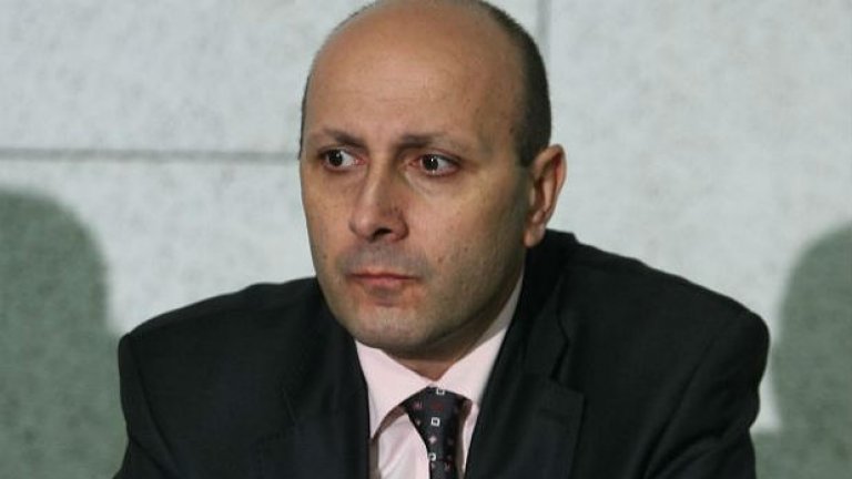 Премиерът Бойко Борисов бил неприятно изненадан от предложението на транспортния министър Ивайло Московски за назначаването на Станимир Флоров