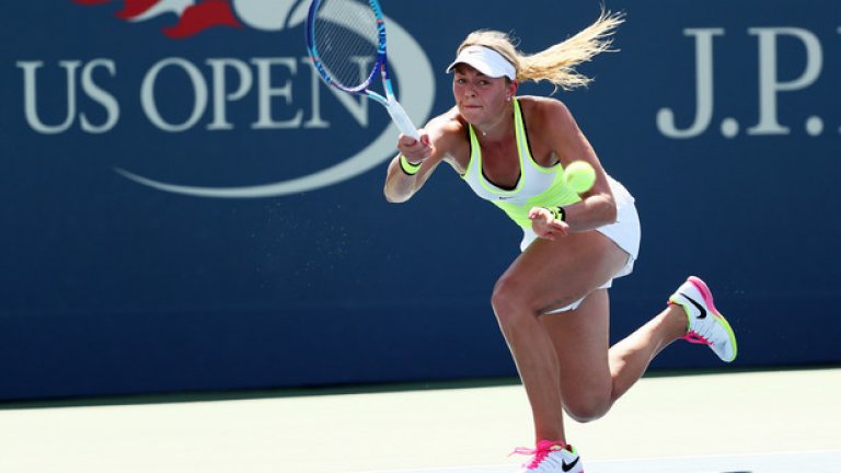 Там обаче загуби от миналогодишната финалистка Роберта Винчи