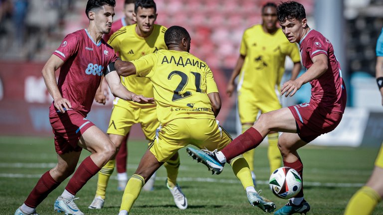 Сангаре спаси Левски в "Надежда"