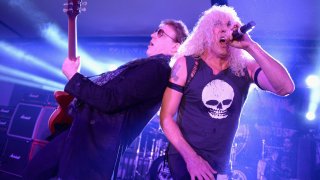 Twisted Sister отговориха на хейтърите: "Не искате да ходите на концерт? Не ходете"