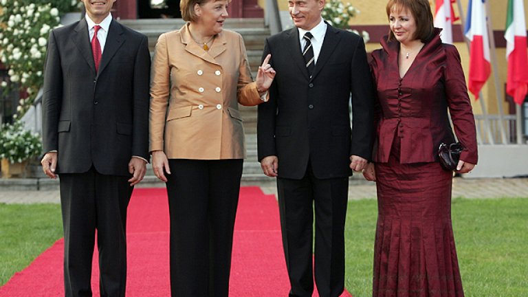 Документите за развода все още не са оформени