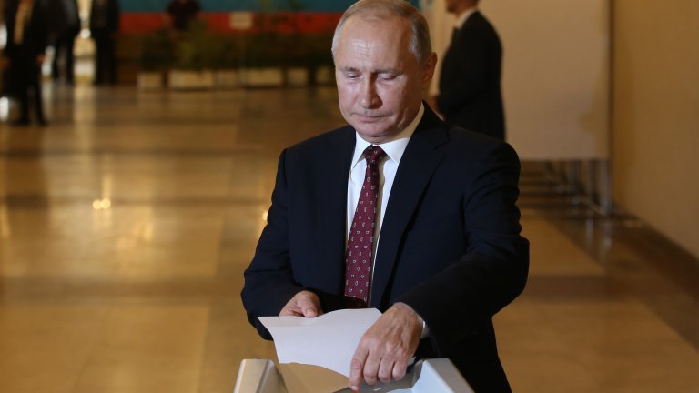 Путин отбеляза "деградацията" на спорта