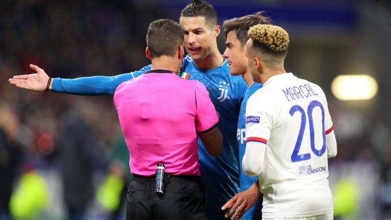 Роналдо изигра злополучен мач, в който не успяваше да намери вратата на съперника