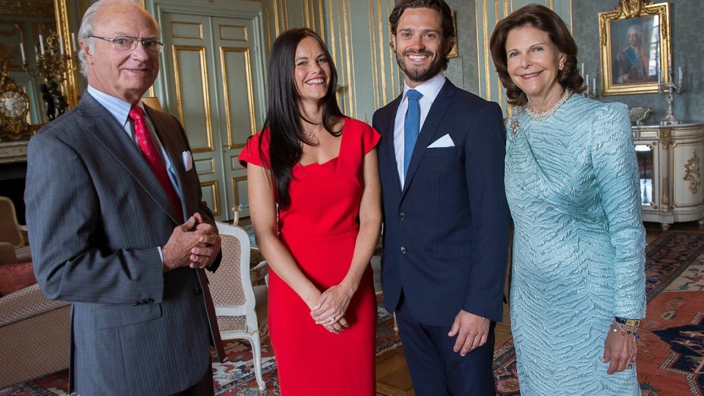 14027_Prins_Carl_Philip_fr_ken_Sofia_Hellqvist_f_rlovning_Kungen_Drottningen_Foto_kungahuset.se