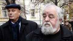 Преходът е размит от далавераджийската пушилка