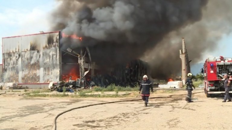 Към момента няма подозрения за умишлен палеж