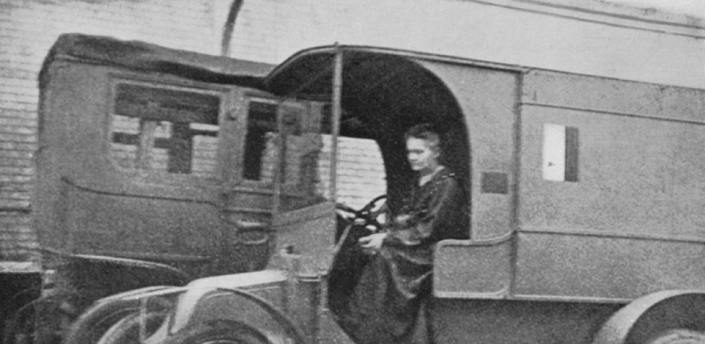 Marie_Curie_-_Mobile_X-Ray-Unit