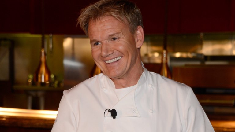 Популярният готвач Гордън Рамзи има склонността да е груб с подчинените си и с участниците в предаванията, които води. Понякога дори не са му нужни нецензурни думи - фантазията му може да измисли оригинални обиди и без такива. Ето и някои от най-добрите примери:
"С оглед на това, което предстои да ядем, нека се помолим на Господ да не повръщаме."
Рамзи редовно демонстративно изхвърля ястия в кошчето, докато сготвилите го гледат с насълзени очи. Но горната реплика, изречена преди да опита чуждо ястие, е своеобразен връх, демонстриращ с колко ниски очаквания подхожда към даденото ястие.