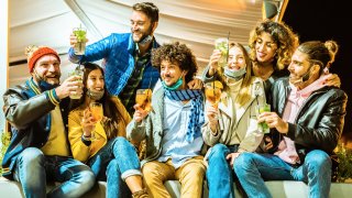 Експериментът трябва да провери дали е безопасно за имунизираните да се събират