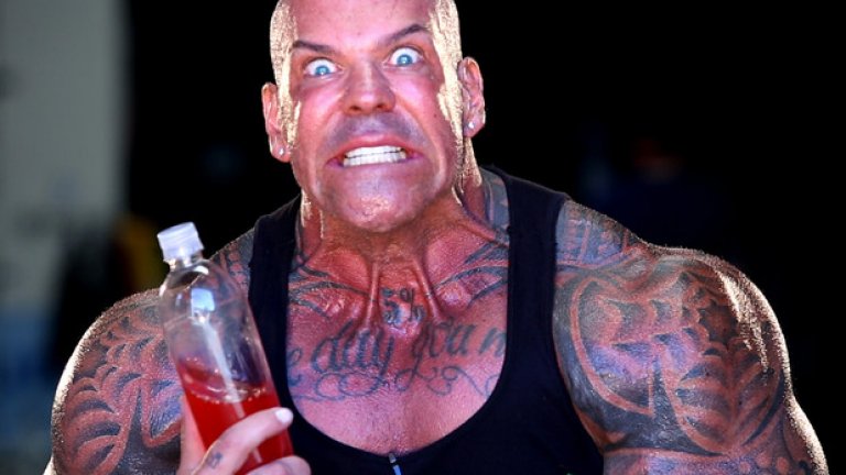 Той е фигура на крайностите и разделението.