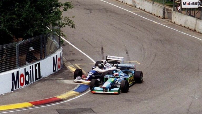 Деймън Хил срещу Михаел Шумахер
В спора за титлата през 1994 Деймън Хил трябваше да победи Михаел Шумахер в последното състезание в Аделаида. В надпреварата Михаел допусна грешка, излезе от трасето и се удари в предпазната стена, но успя да се върне на пистата. Хил го догони и реши да го атакува веднага, но в завоя Михаел го затвори, двамата се удариха и отпаднаха, а германецът взе първата си титла с 1 точка аванс. Три години по-късно пробва същото срещу Вилньов.