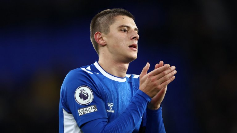 "Баща ми трябваше да е с мен и да ме гледа срещу Манчестър Сити, но вместо това се включи във войната"