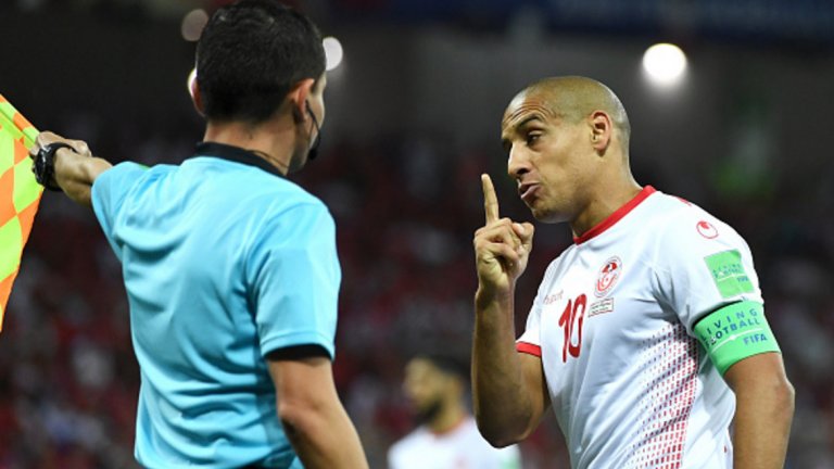 Ляво крило: Уахби Хазри, Тунис
Цели седем от титулярите на Тунис, които взеха участие в мача срещу Англия, са родени във Франция. Хазри е капитан на Тунис, а въпреки че не е чист нападател, има 12 гола в 36 мача с националната фланелка.
