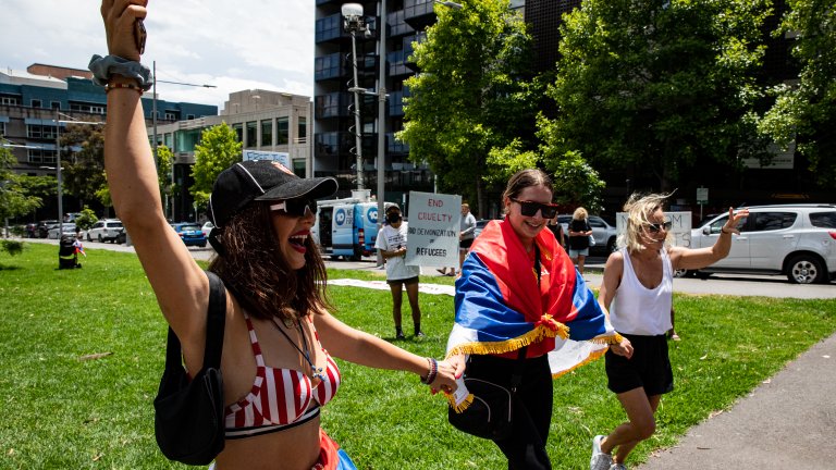 "Само сърбите подкрепят Ноле, 95% са против него. Да си ходи!"