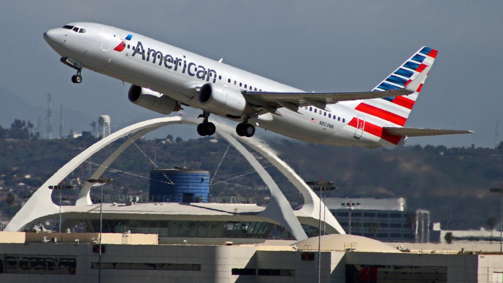 American Airlines, Boeing 737-800 LAX