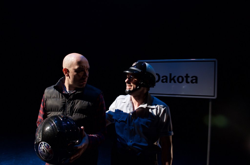 Кадър от Дакота